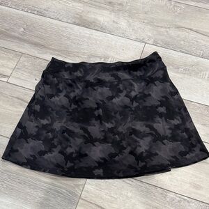 Elle Black and Gray Camouflage Skort